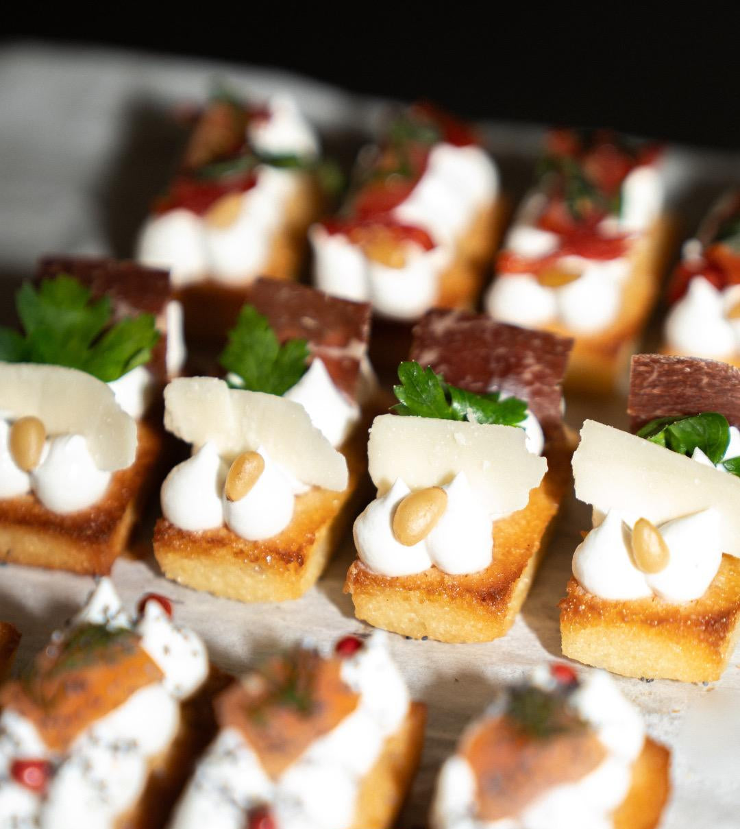 Plateau de 50 mini financiers salés