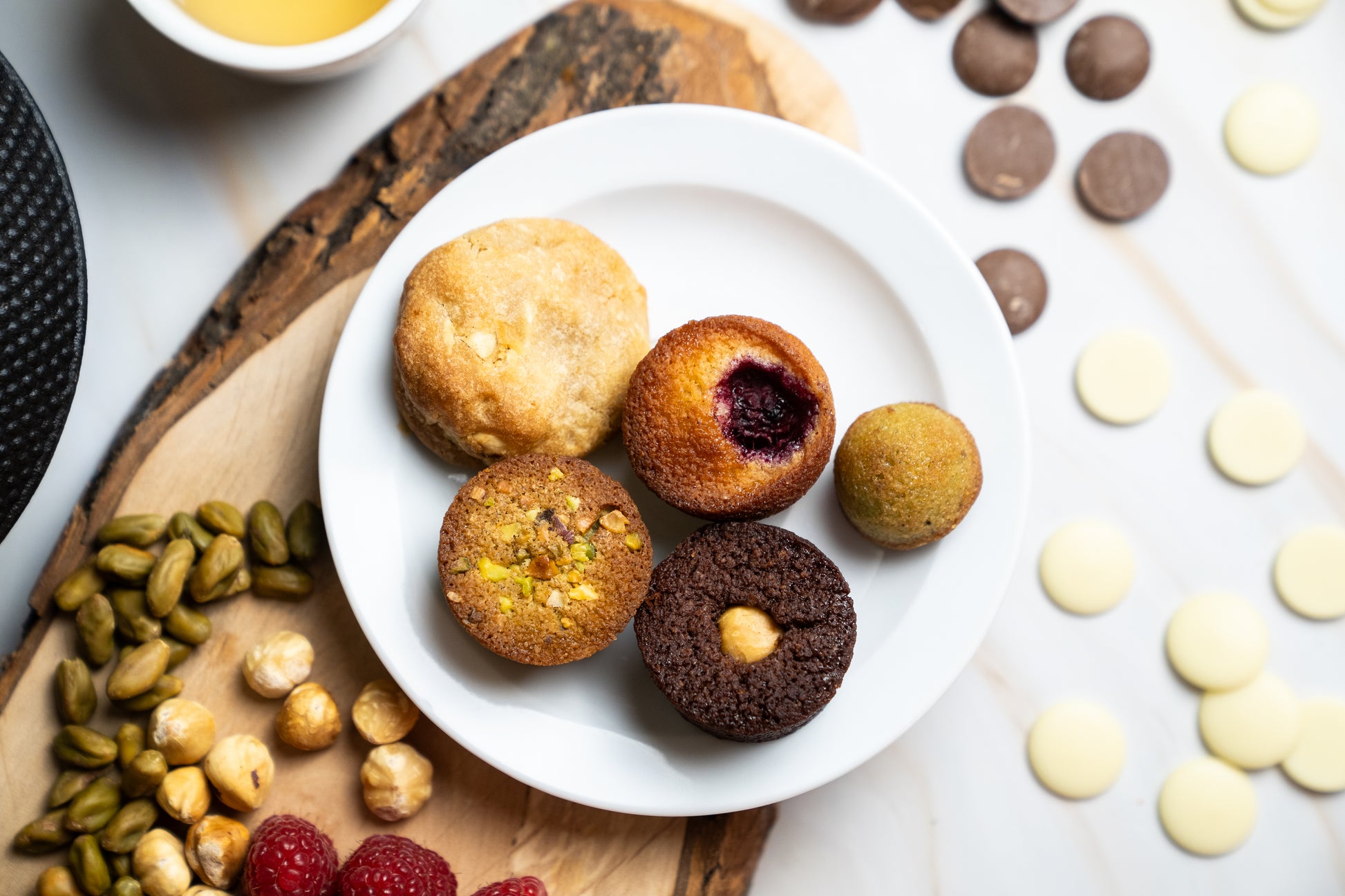 illustration de la pause express compoosé de moelleux cookie et financier proposé par Tim Et Lou En Cuisine votre traiteur évenementiel